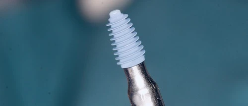 Fogászati implantátum formája